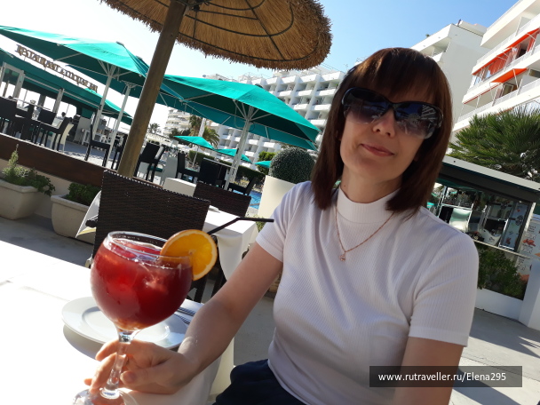 photo 1571798