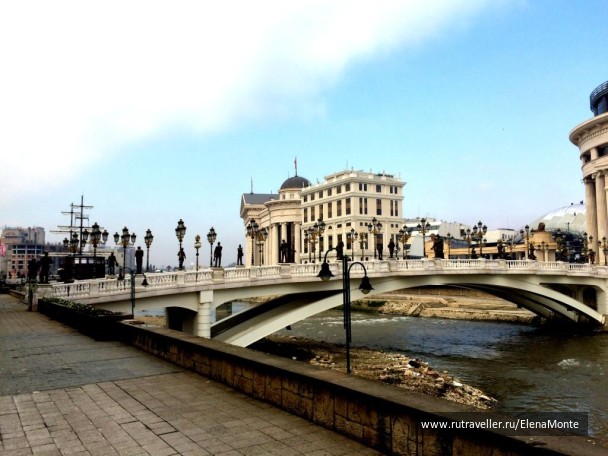 photo 1425704