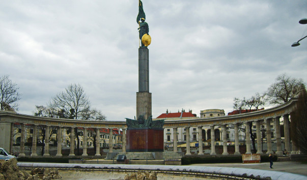 S8306798