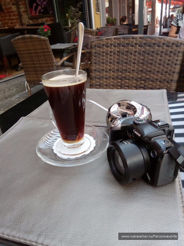 photo 1564143
