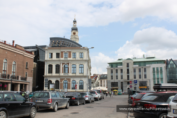 photo 1357136