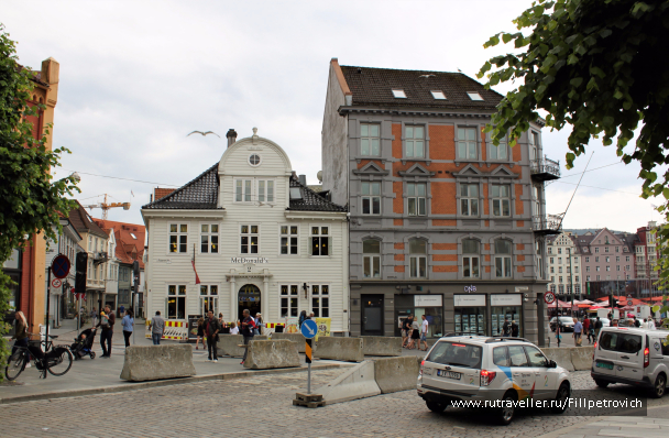 photo 1533589