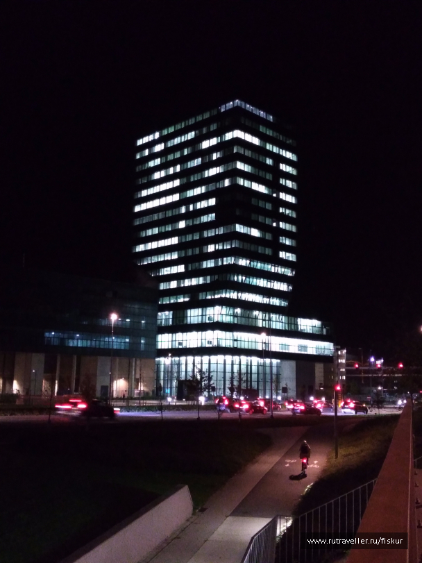 photo 1564421