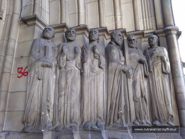 photo 1572836