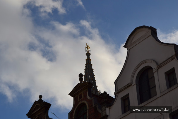 photo 1572881