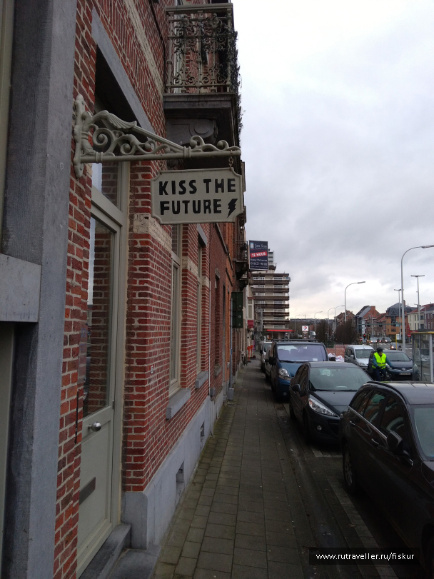 photo 1597866