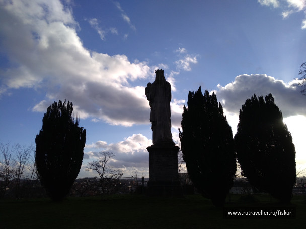 photo 1597889