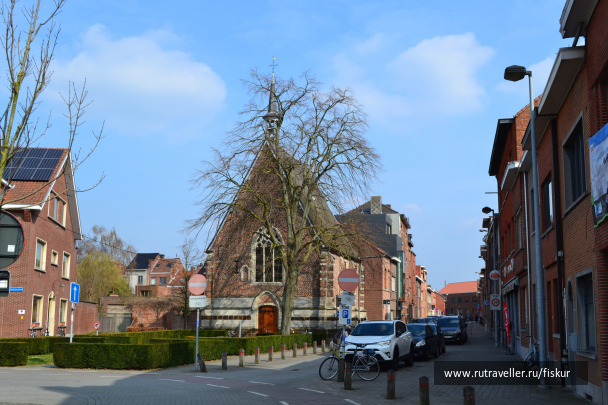photo 1618573