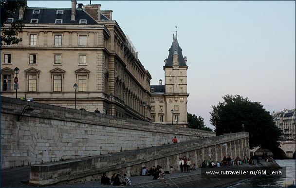 photo 1394472