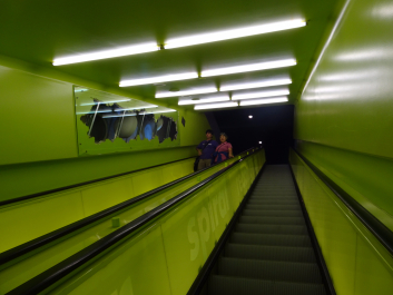 photo 1536961