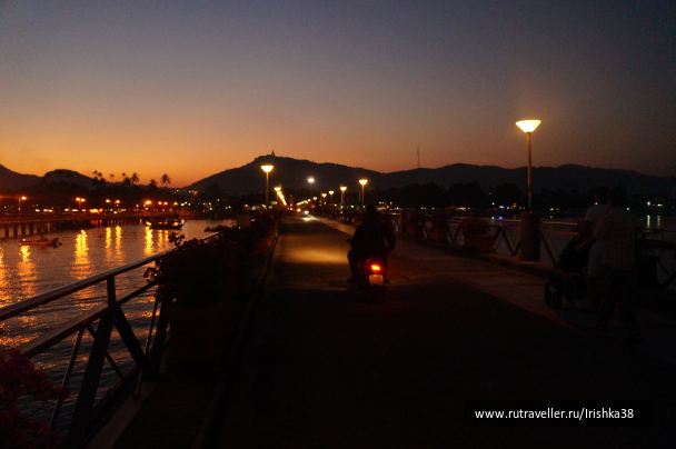 photo 1600690