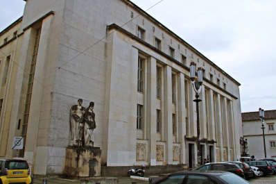 photo 1437683
