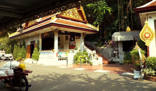 Храм золотого будды (Wat Trai Mit)