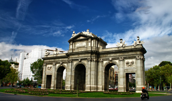 Мадрид. La Puerta de Alcala