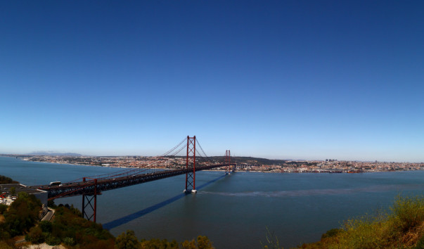 Лиссабон. Мост 25 апреля