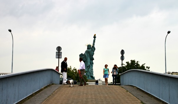 Париж