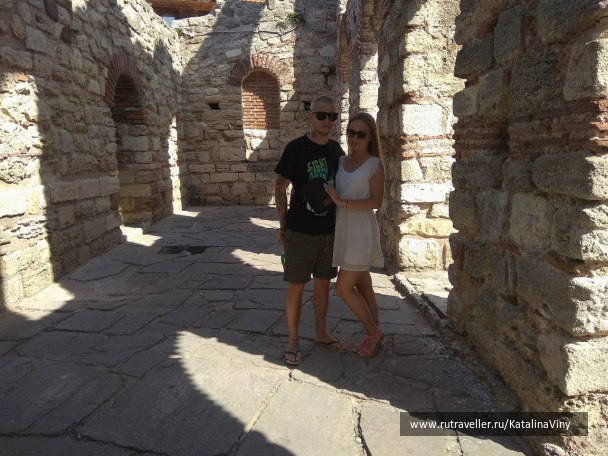 photo 1584160