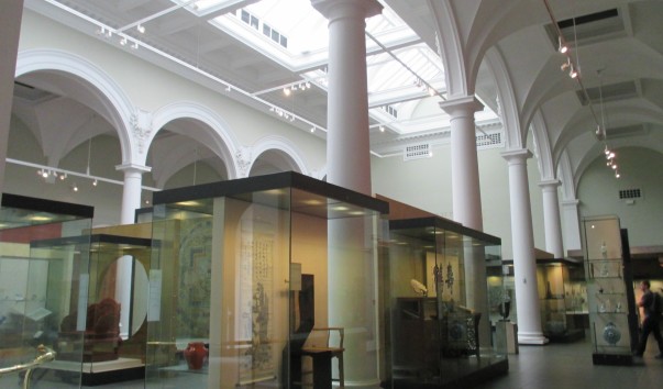 V&A 12