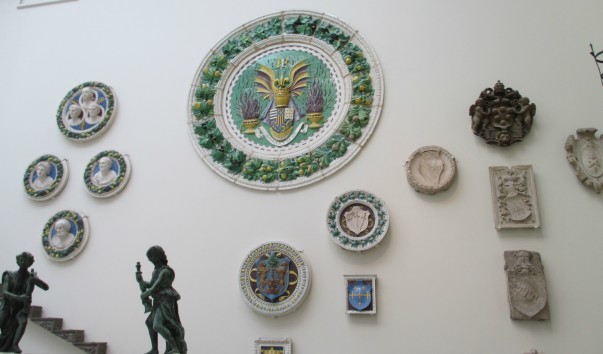 V&A 08