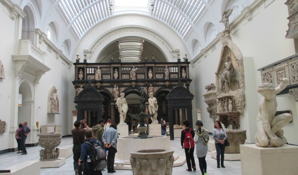 V&A 06