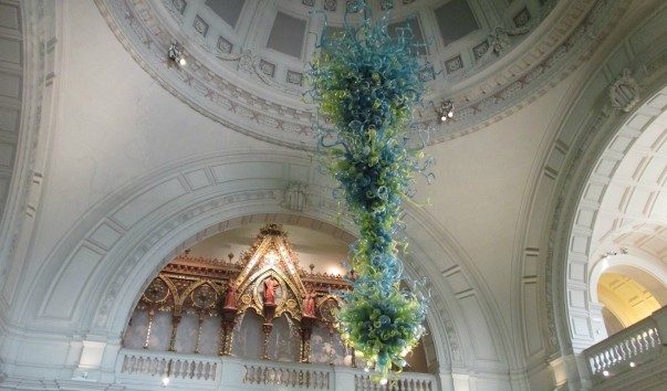 V&A 03