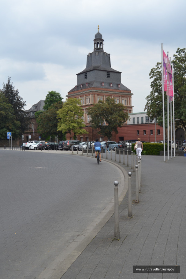 photo 1376765