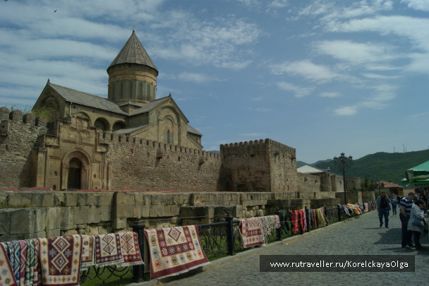 photo 1642389