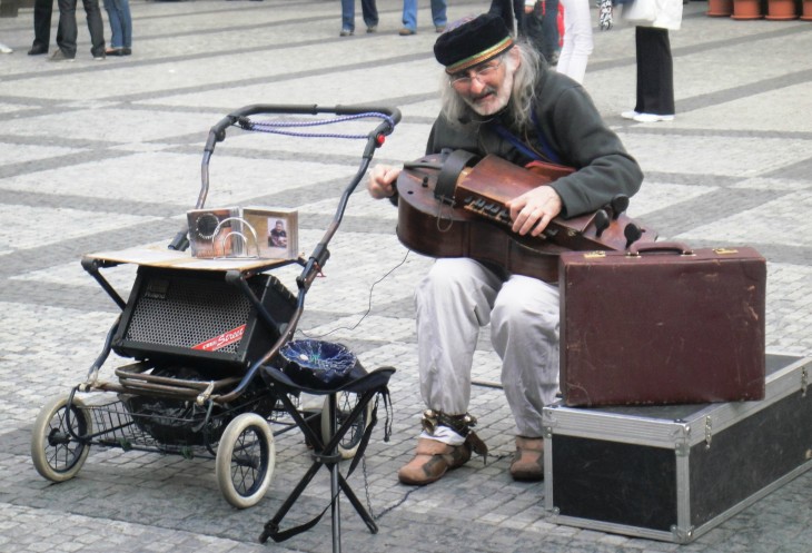    ,    .        .      - ''  '-'.