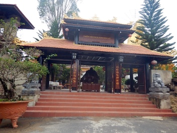 photo 1562133