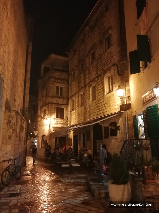 photo 1827982
