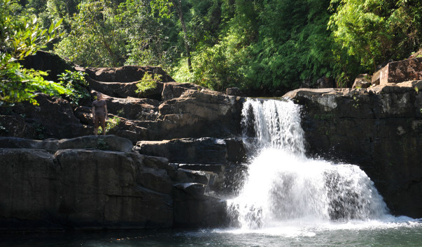 водопад Khlong Yai Kee