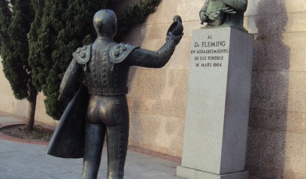 Памятник флемингу в мадриде