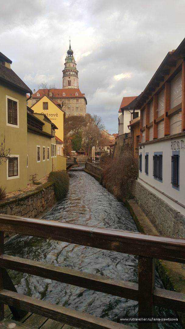 photo 1587490