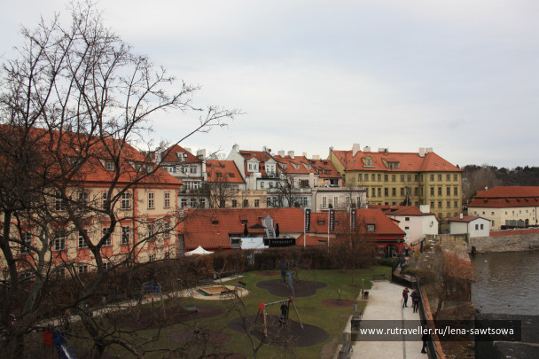 photo 1587498