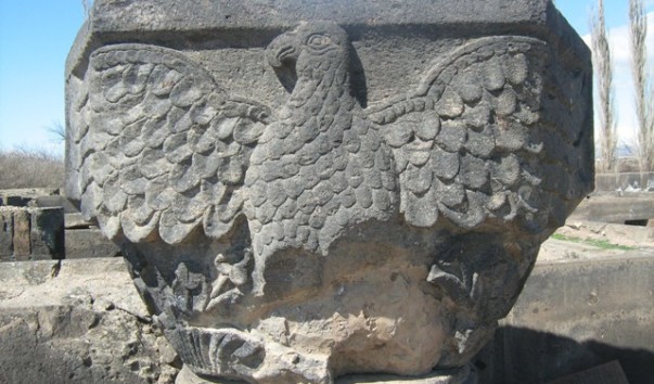Орел в Звартноце