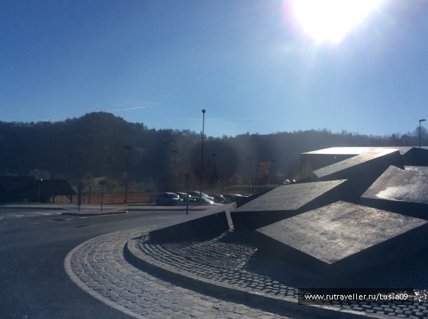 photo 1573461