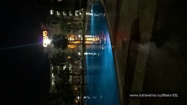 photo 1600885