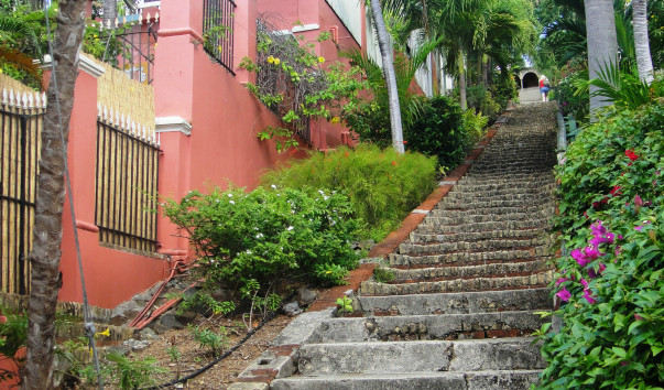Сент-Томас, историческая лестница 
