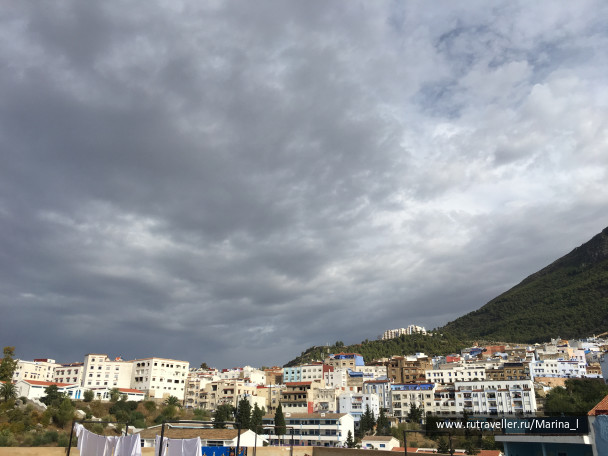 photo 1596200
