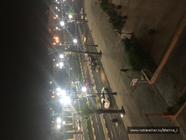 photo 1596204