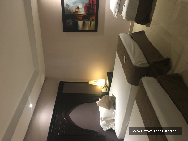 photo 1596205