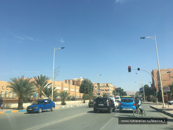 photo 1596225
