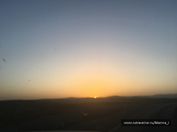 photo 1596229