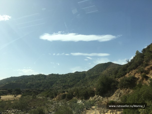 photo 1596243