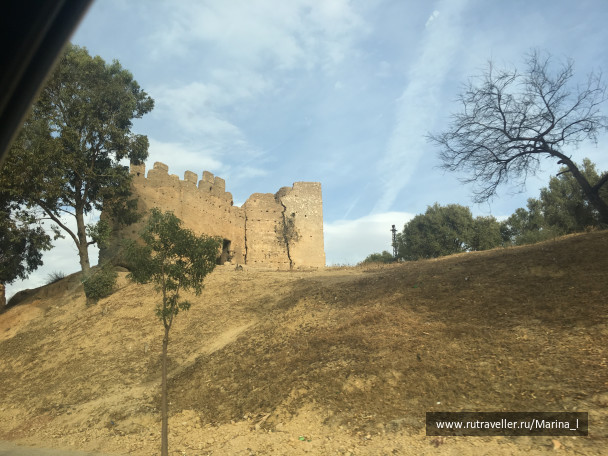 photo 1596427