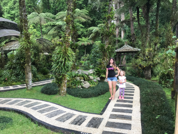 photo 1411612