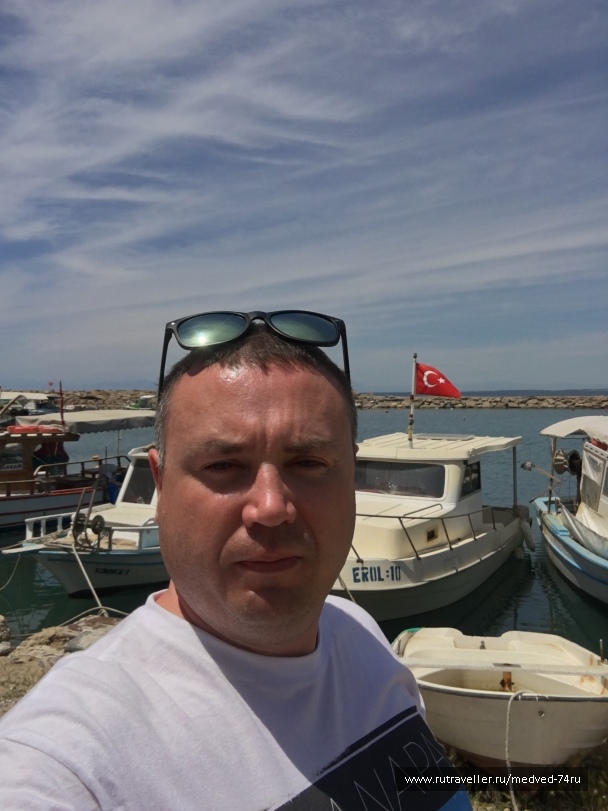 photo 1604242