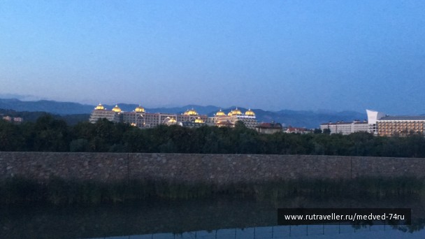 photo 1604280