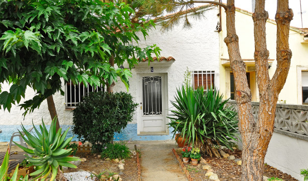 Улица Carrer Lluis Companys