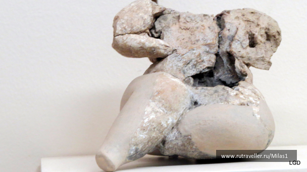 photo 1563715